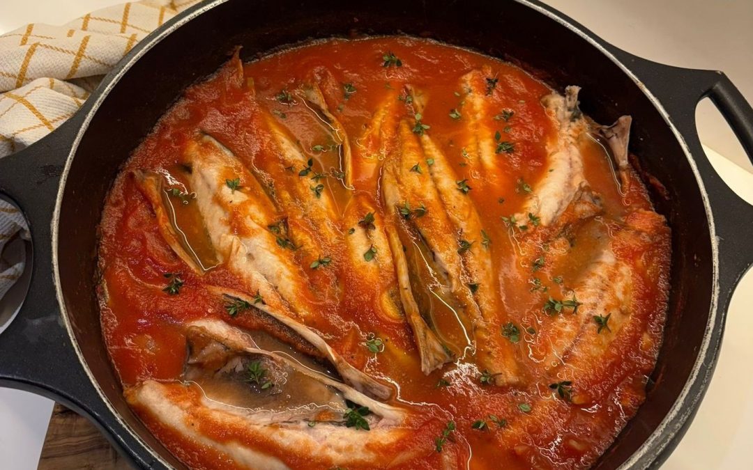 Verat en salsa de tomàquet natural amb farigola